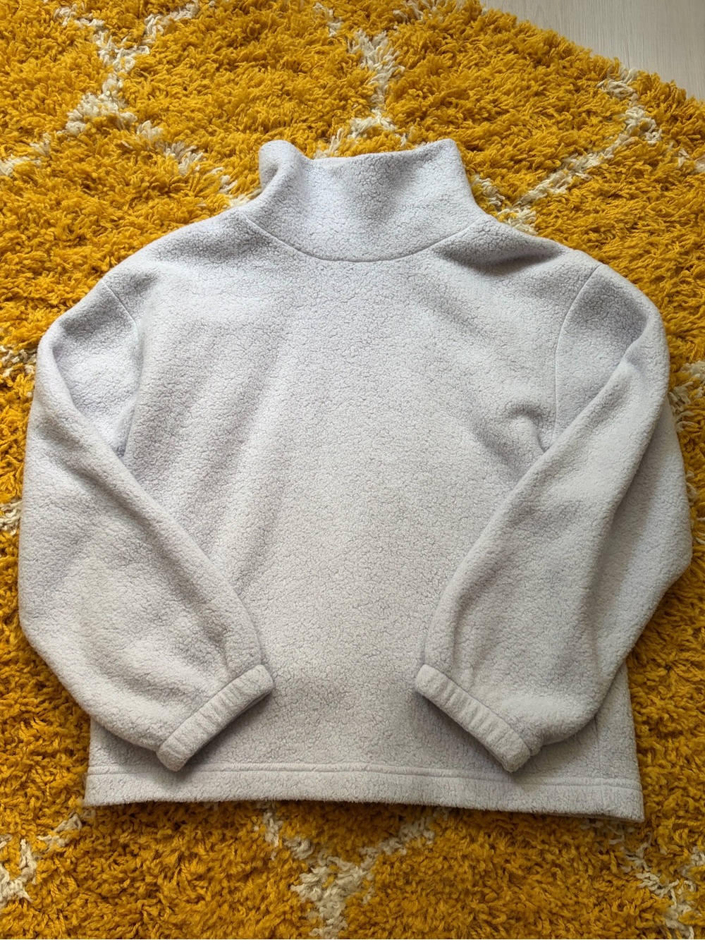 GAP Cozy Sherpa Turtleneck in Off-White - Size S
